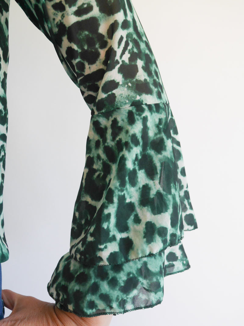 Anika Blouse Leopard Green