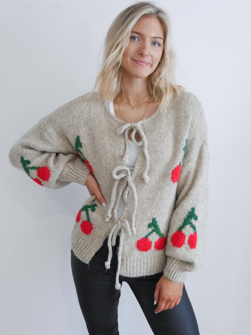 Cherry Cardigan Oatmeal